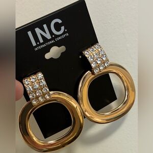 NWT. GORGEOUS INC International Concepts Gold and Silver Crystal Earrings